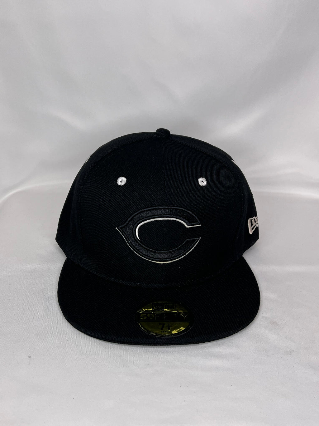 Cincinatti Reds MLB New Era 59FIFTY Fitted Hat Cincinatti Logo Underbrim