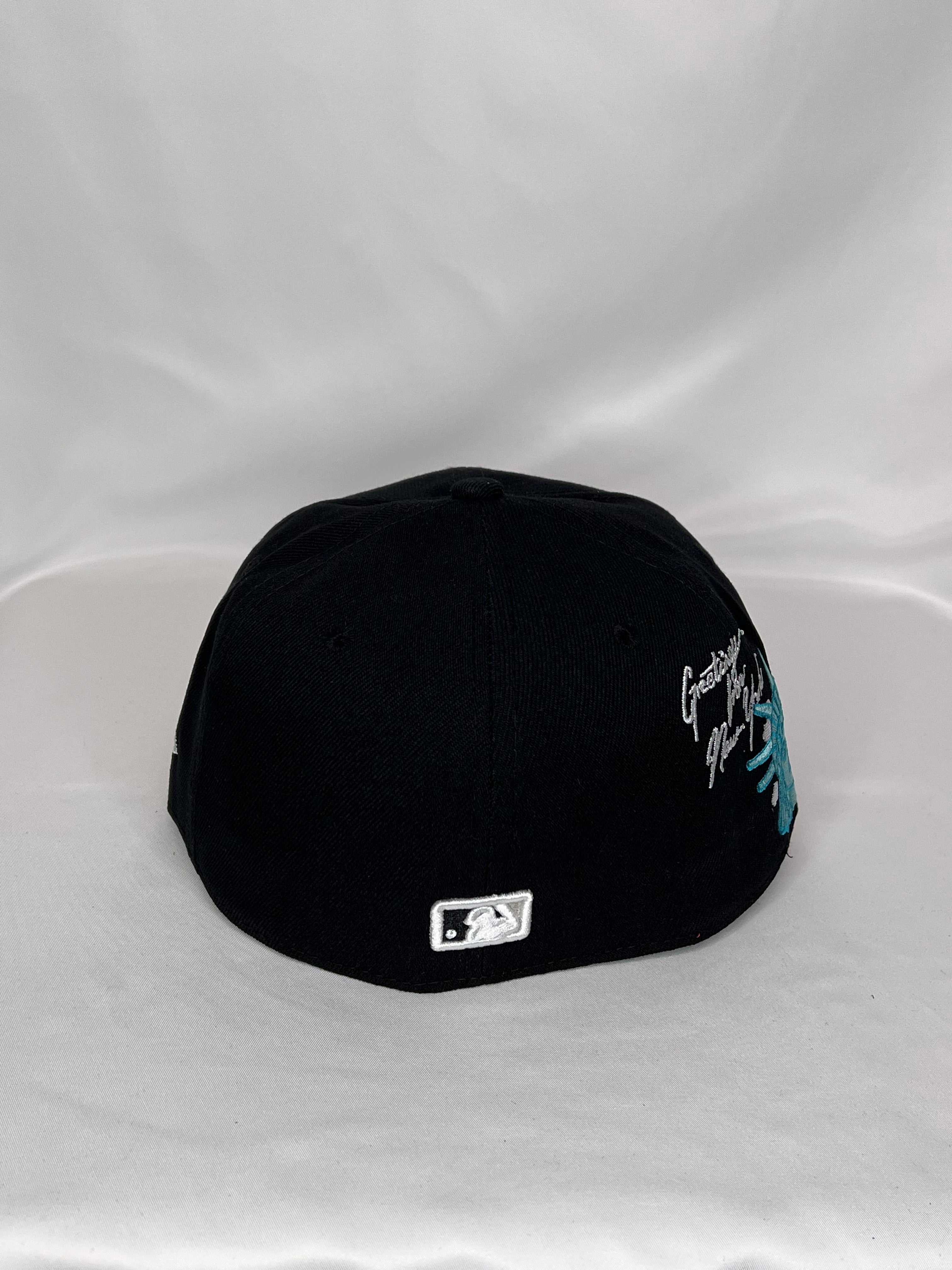 New York Yankees MLB New Era 59FIFTY Fitted Hat Statue Of Liberty Patch