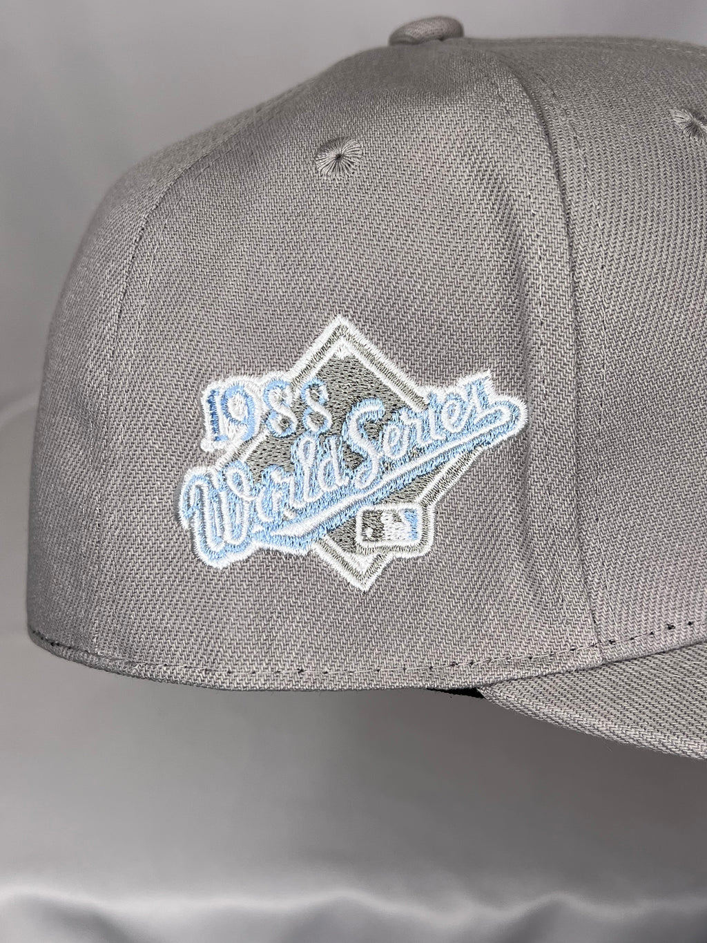 Los Angeles Dodgers MLB New Era 59FIFTY Fitted Hat 1988 World Series Patch