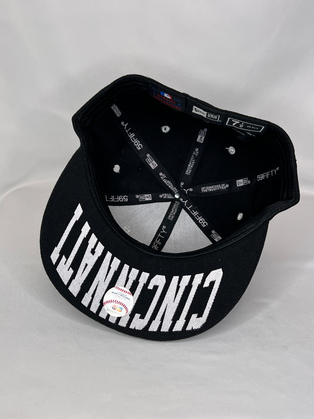 Cincinatti Reds MLB New Era 59FIFTY Fitted Hat Cincinatti Logo Underbrim