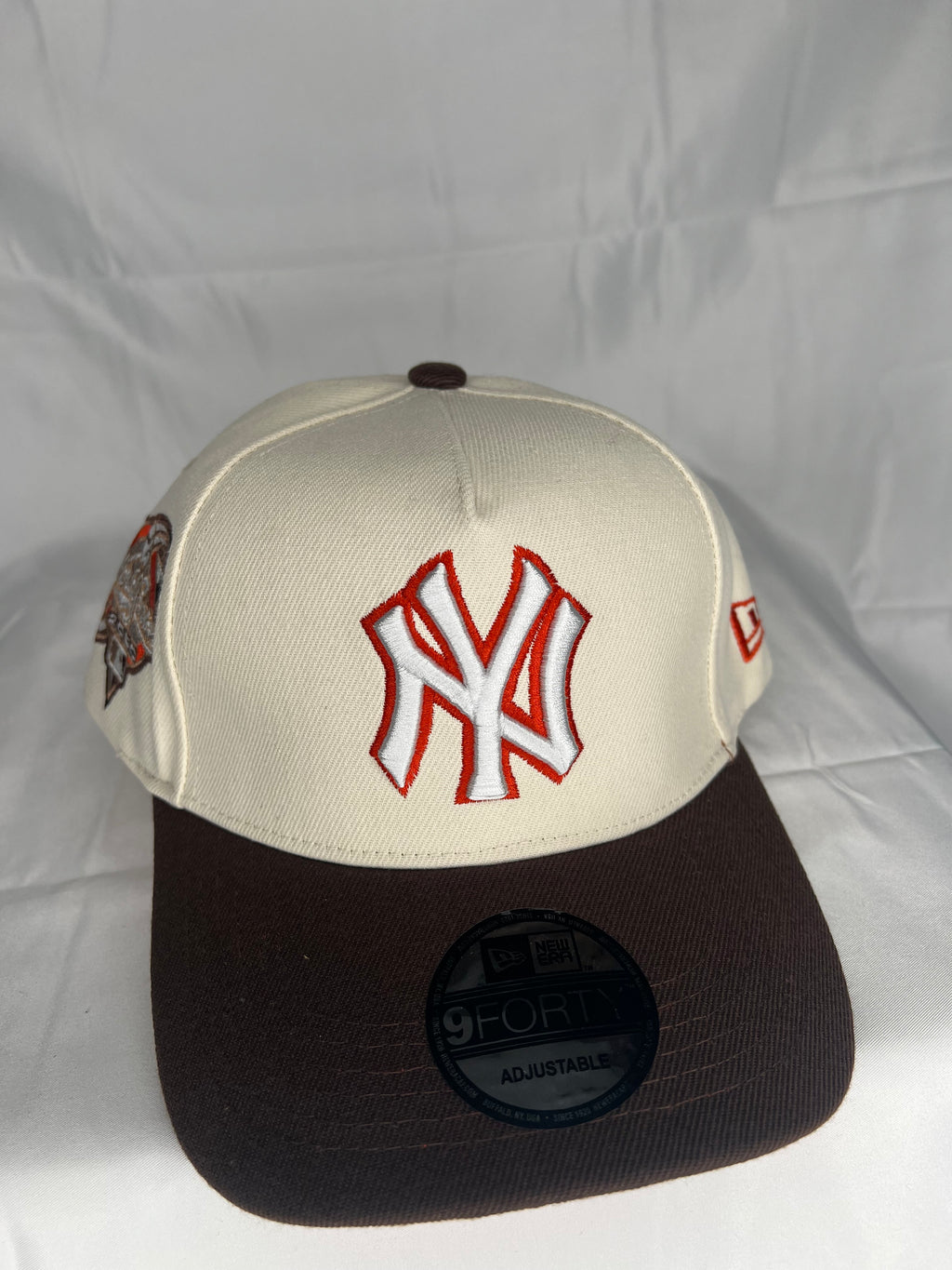 New York Yankees New Era 9Forty A-Frame MLB Snapback 2000 World Series Patch