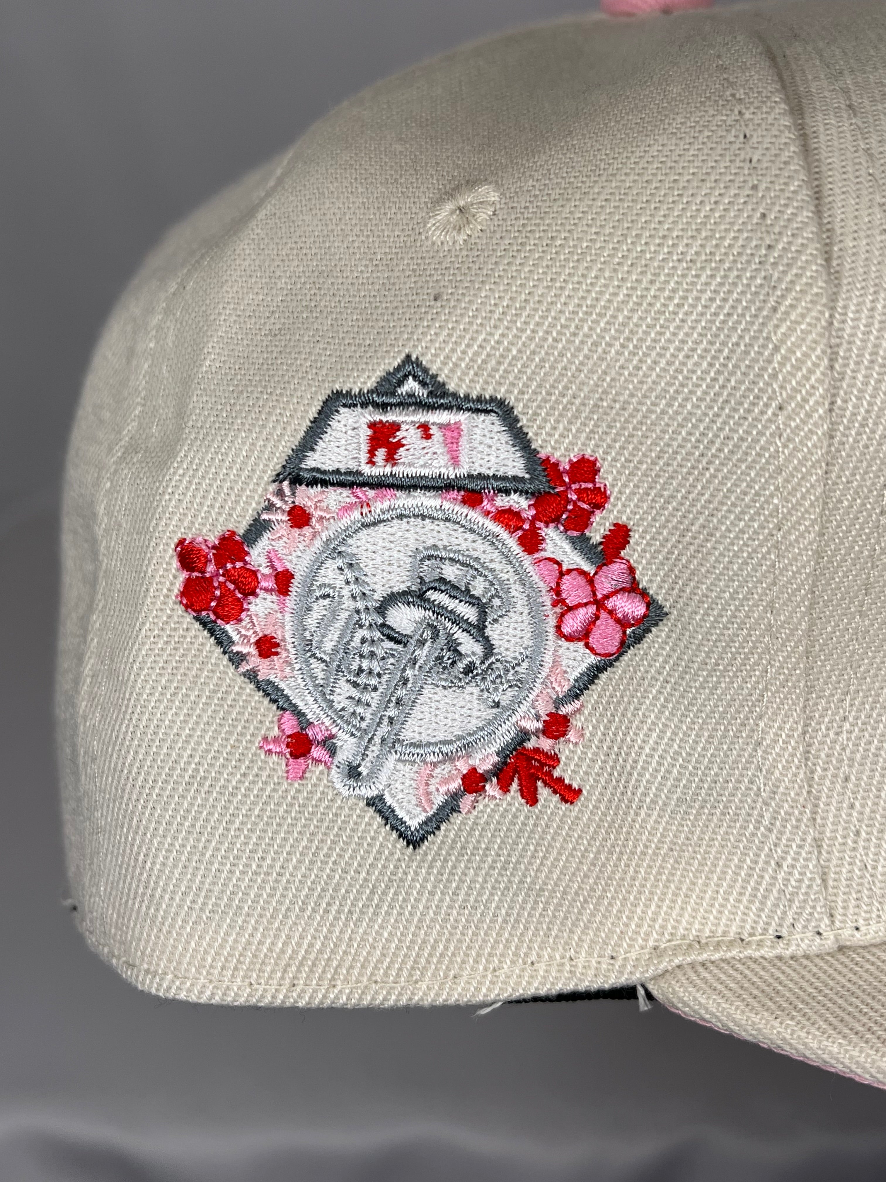 New York Yankees MLB New Era 59FIFTY Fitted Hat Pink Yankees Patch