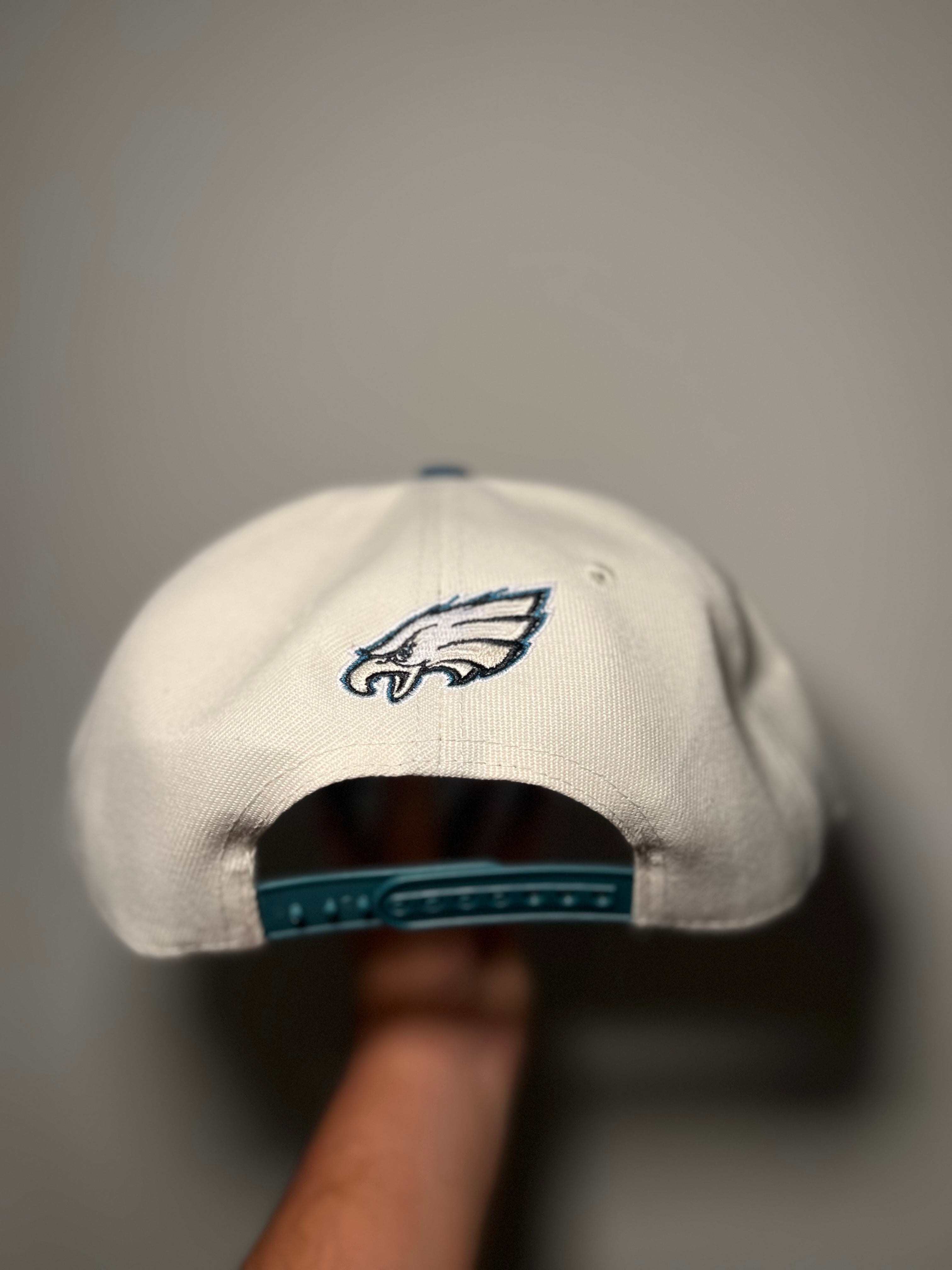 New Era Exclusive 9Fifty Snapback | White & Green Philadelphia Eagles Edition
