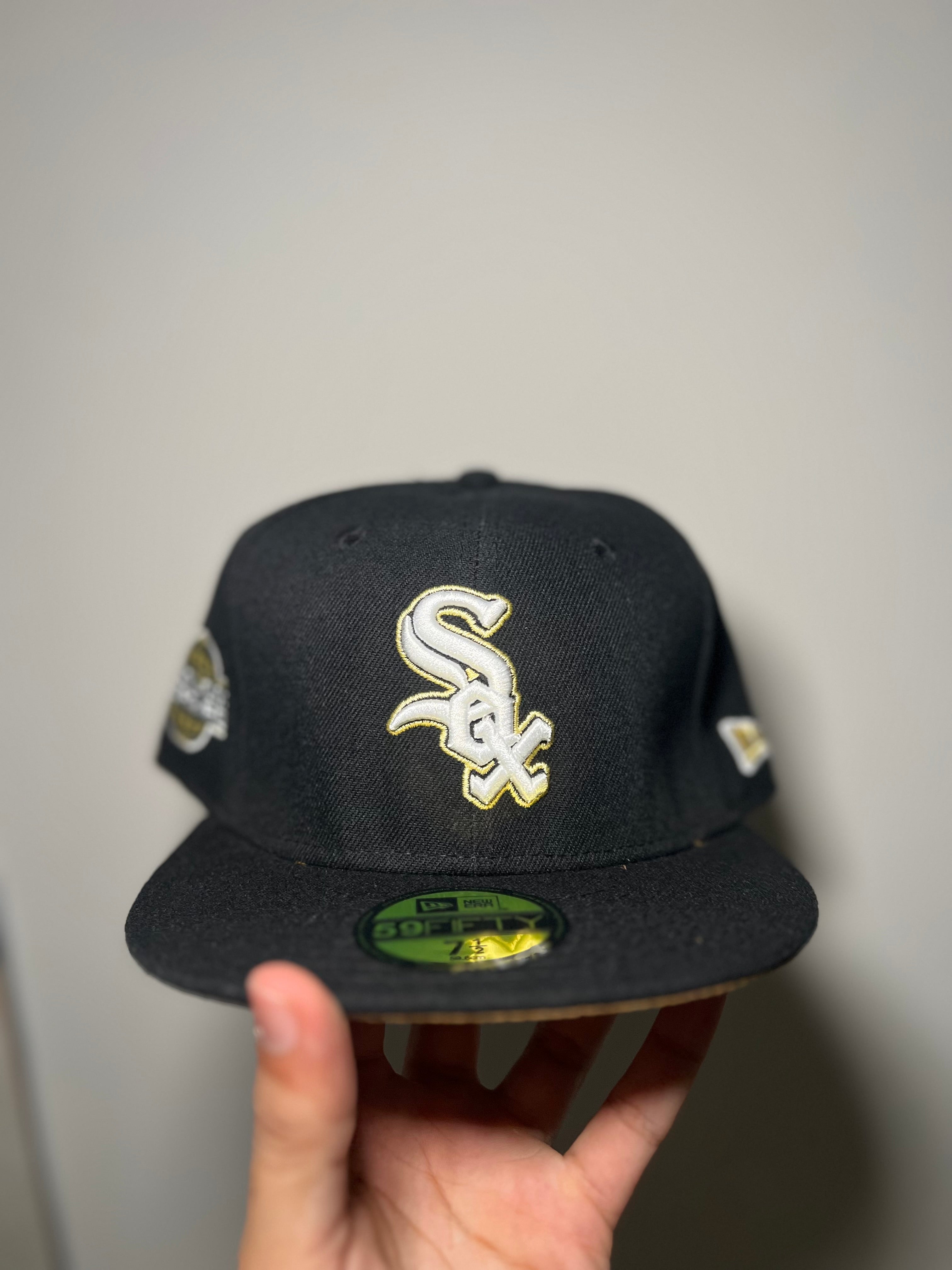 New Era Exclusive 59Fifty Fitted Hat| Black Chicago White Sox World Series Anniversary Edition