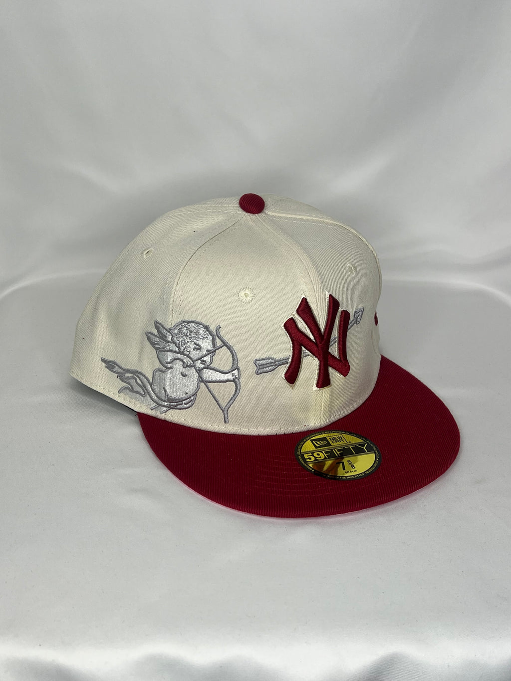 New York Yankees MLB New Era 59FIFTY Fitted Hat Cupid Patch