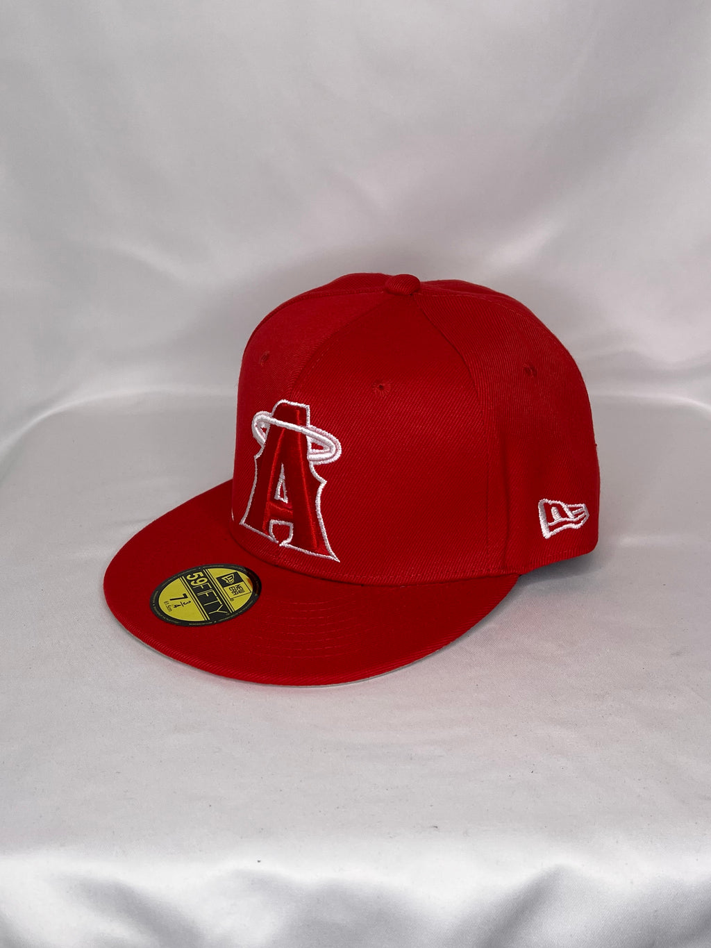 Los Angeles Angels MLB New Era 59FIFTY Fitted Hat 2002 Logo Patch