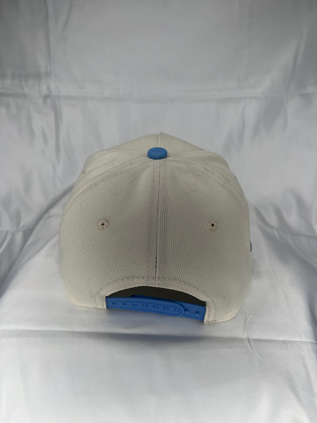Chicago Bulls NBA New Era 9Forty Snapback White and Blue 1966 patch - White & Blue Edition