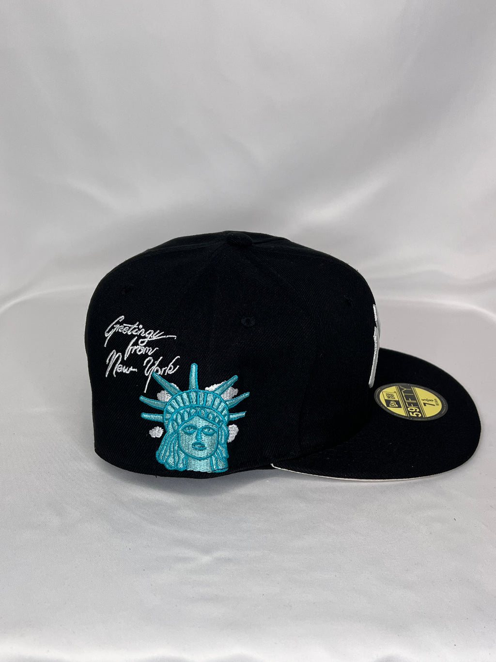 New York Yankees MLB New Era 59FIFTY Fitted Hat Statue Of Liberty Patch