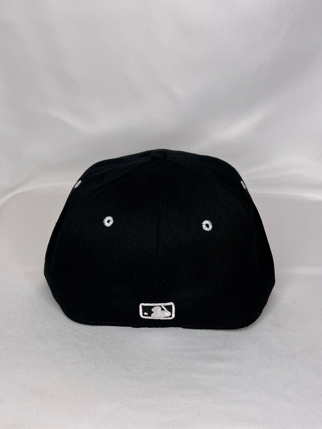 Cincinatti Reds MLB New Era 59FIFTY Fitted Hat Cincinatti Logo Underbrim